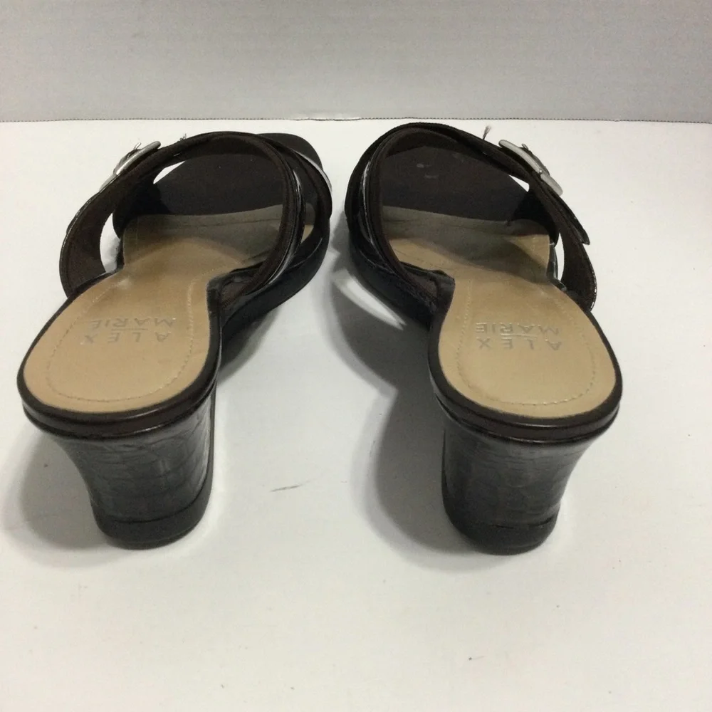Alex Marie Emerge Women’s Brown crossover on top 3 in wedge heel Size 8 New‎
